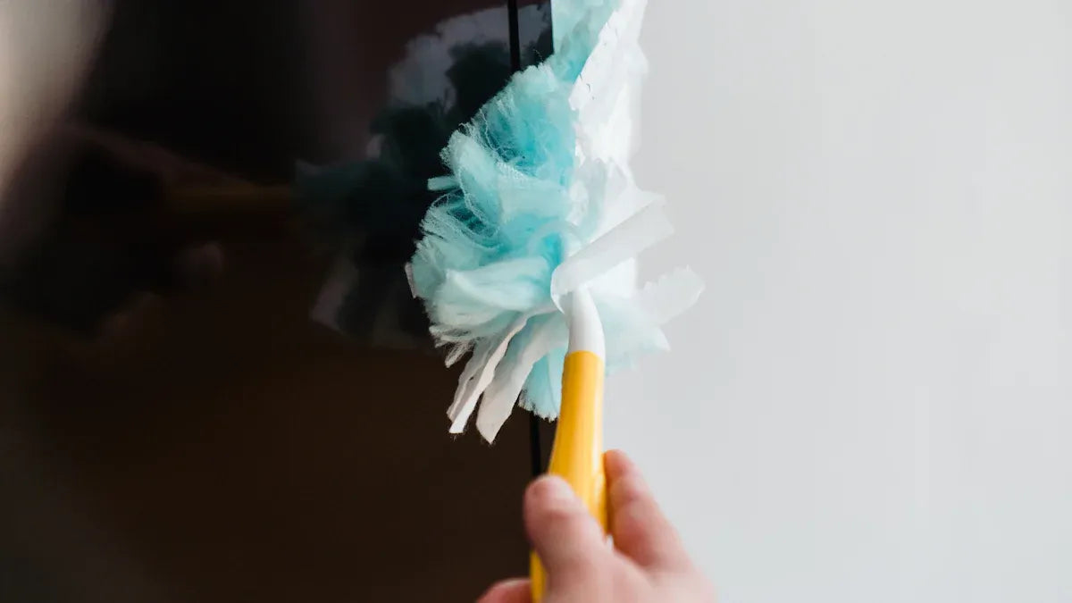 Top 7 Feather Dusters for Cat Hair Cleaning in 2025
